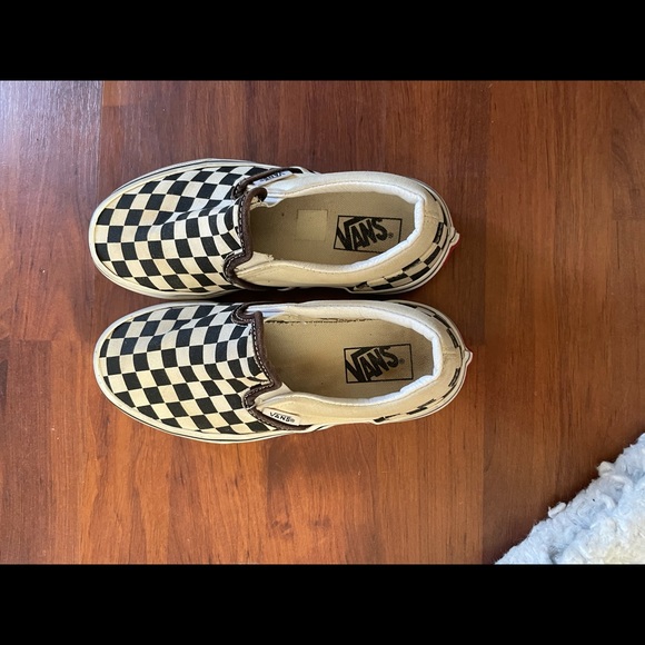 Size 10 kids vans. - Picture 2 of 4